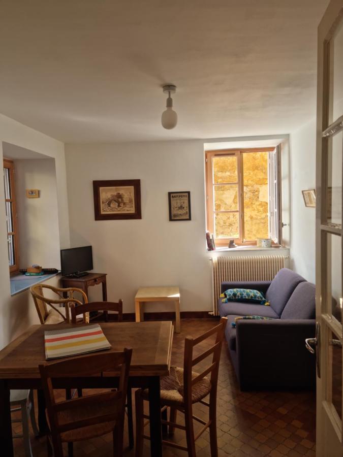 Ferienhaus Maisonnette Au Coeur De La Cite Medievale. *